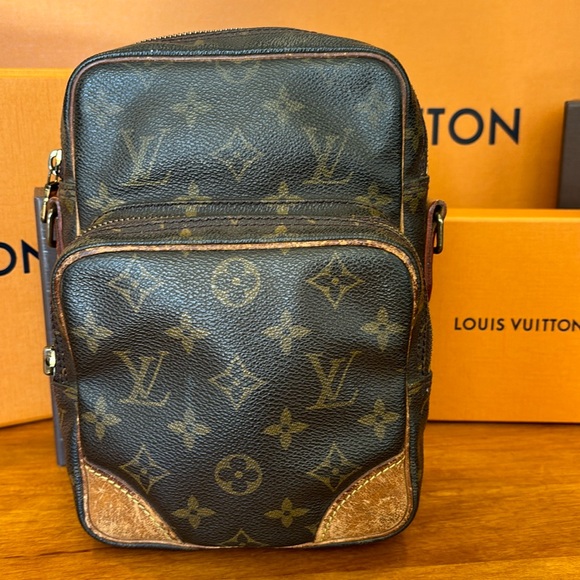 Louis Vuitton Handbags - LOUIS VUITTON AMAZONE MONAGRAM BAG CLASSIC LV LUXURY MADE IN FRANCE NO STRAP🤎🧡